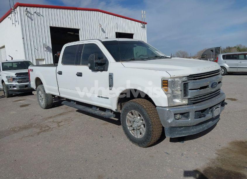 2019 Ford F-250 XLT (VIN 1FT7W2BT0KEC24794) main photo
