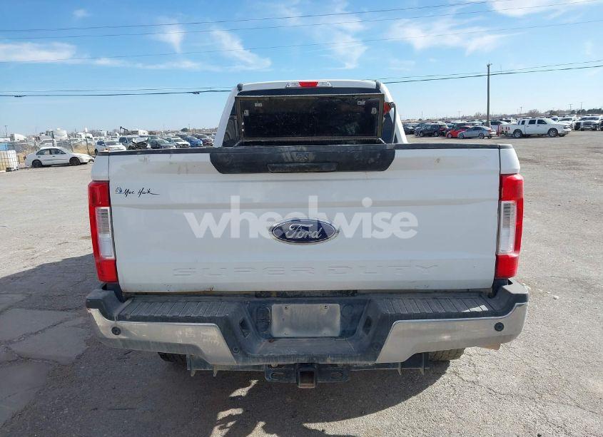 Photo 16 of 2019 Ford F-250 XLT (VIN 1FT7W2BT0KEC24794)