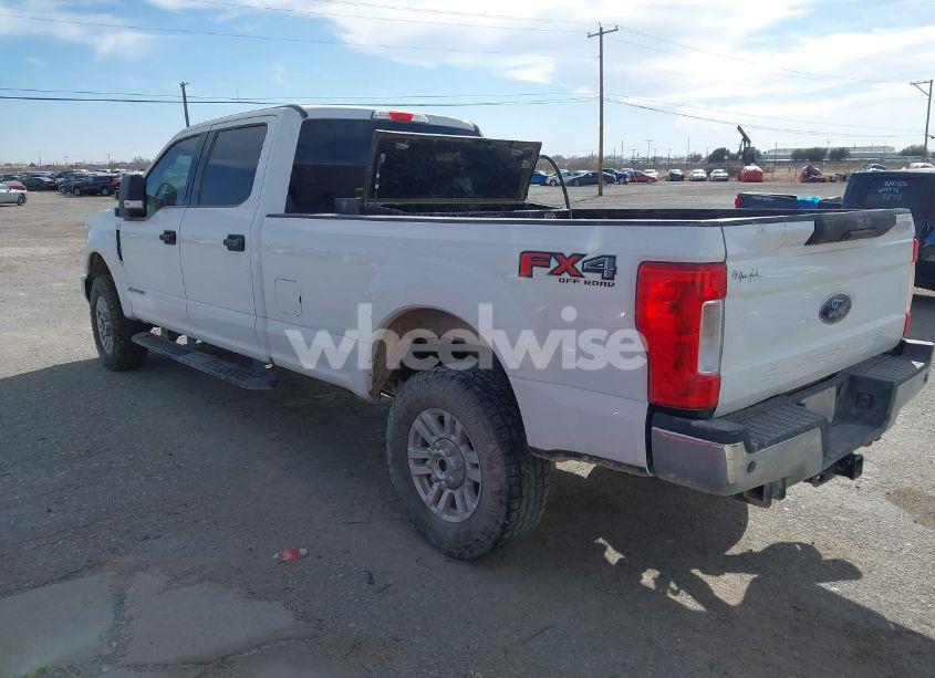 Photo 3 of 2019 Ford F-250 XLT (VIN 1FT7W2BT0KEC24794)