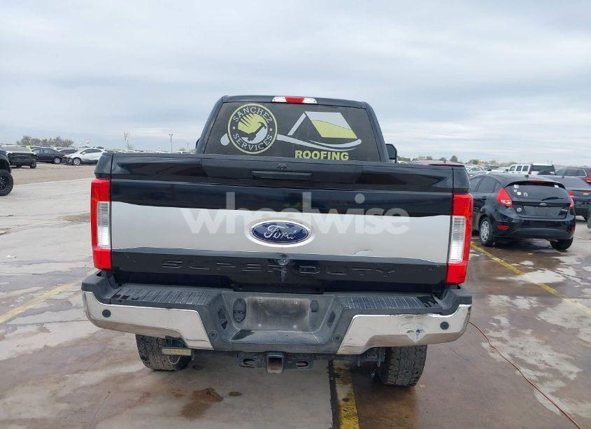 Photo 16 of 2019 Ford F-250 XLT (VIN 1FT7W2BT0KEC54538)