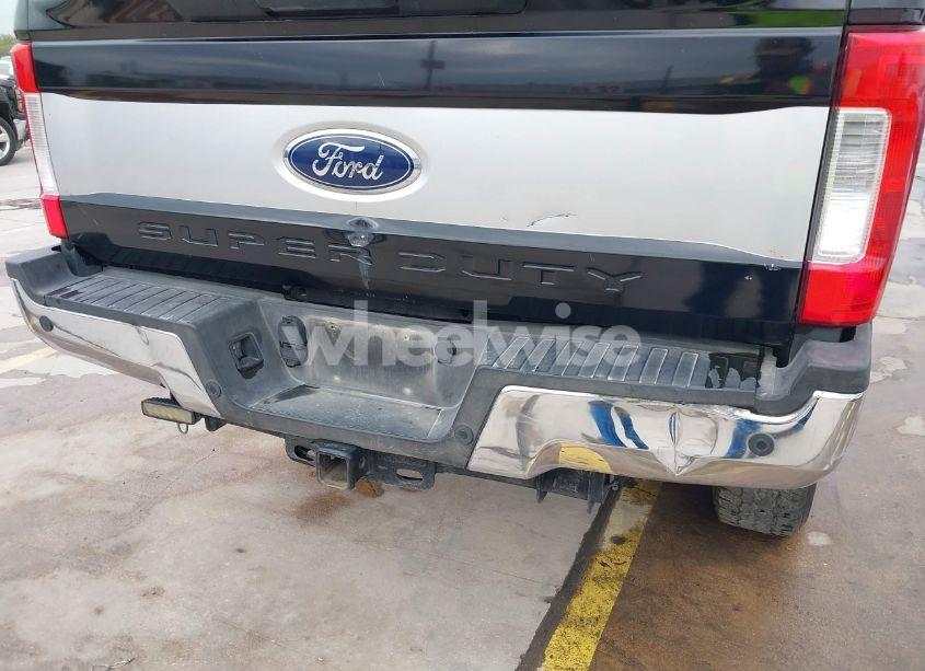 Photo 19 of 2019 Ford F-250 XLT (VIN 1FT7W2BT0KEC54538)