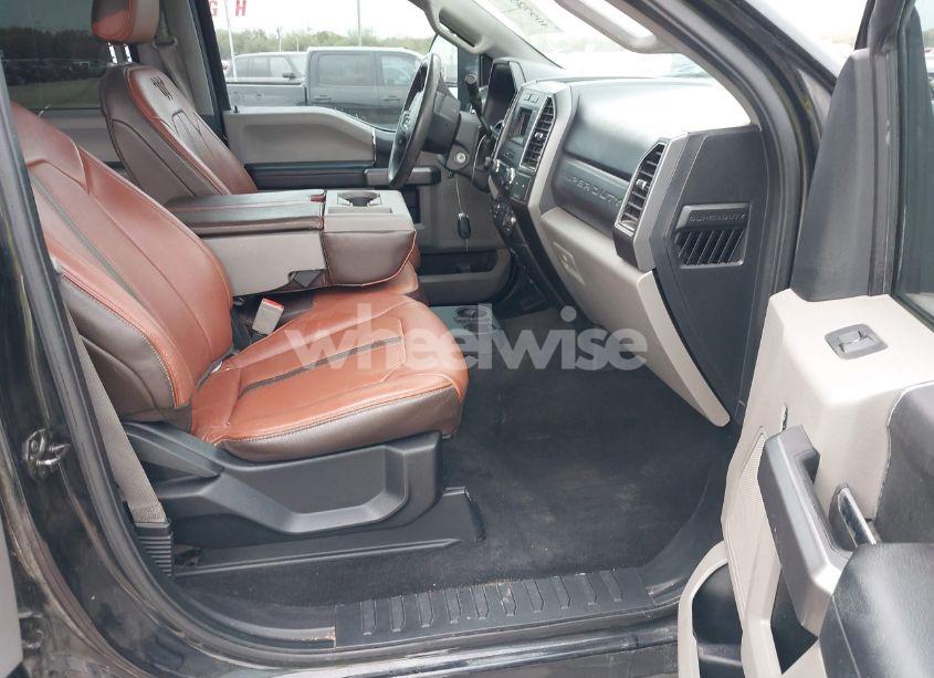 Photo 5 of 2019 Ford F-250 XLT (VIN 1FT7W2BT0KEC54538)