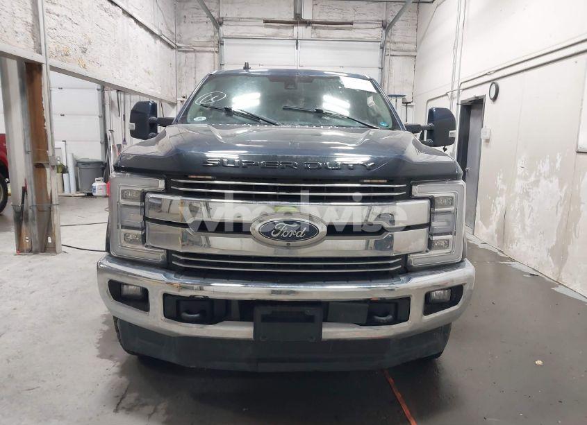 Photo 11 of 2019 Ford F-250 LARIAT (VIN 1FT7W2BT0KEC80833)