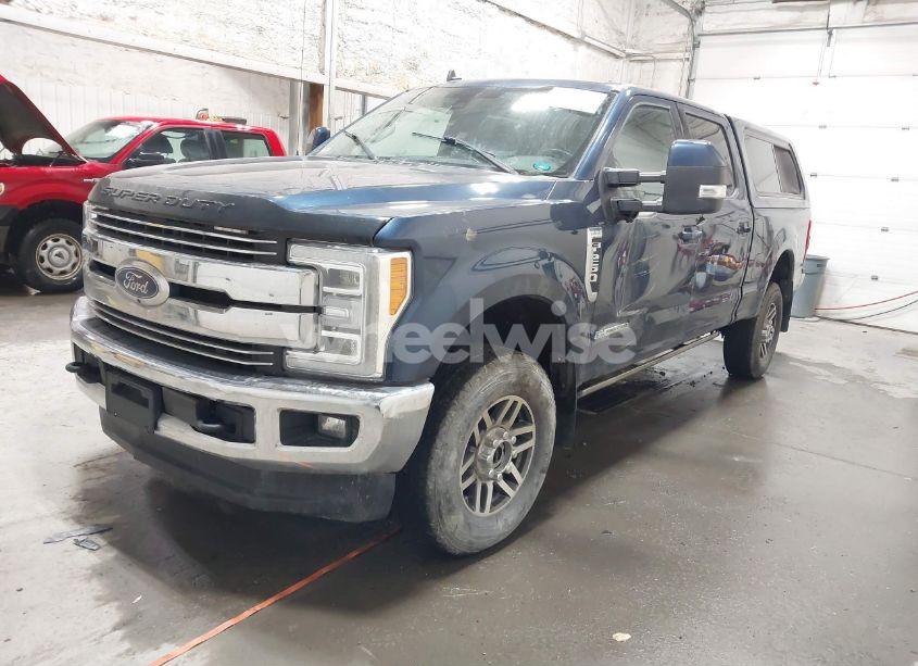 Photo 2 of 2019 Ford F-250 LARIAT (VIN 1FT7W2BT0KEC80833)