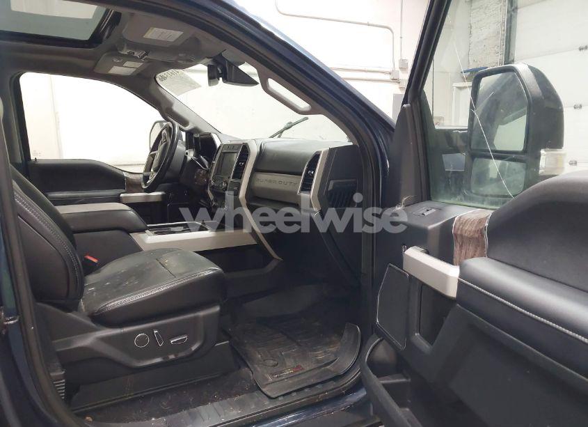 Photo 5 of 2019 Ford F-250 LARIAT (VIN 1FT7W2BT0KEC80833)