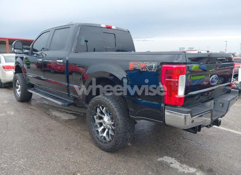 Photo 3 of 2019 Ford F-250 LARIAT (VIN 1FT7W2BT0KED07030)