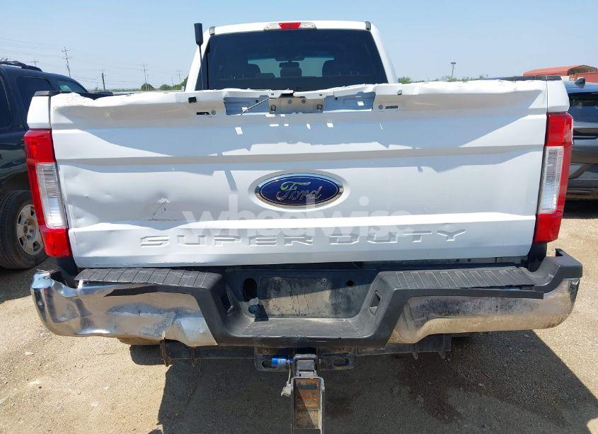 Photo 16 of 2019 Ford F-250 XLT (VIN 1FT7W2BT0KEE85911)
