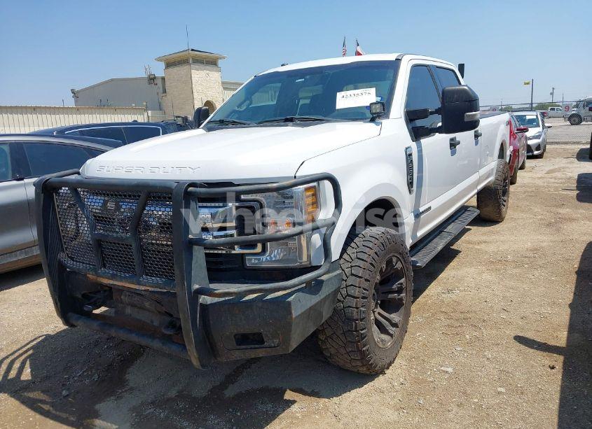Photo 2 of 2019 Ford F-250 XLT (VIN 1FT7W2BT0KEE85911)