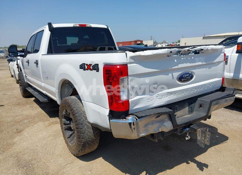 Photo 3 of 2019 Ford F-250 XLT (VIN 1FT7W2BT0KEE85911)