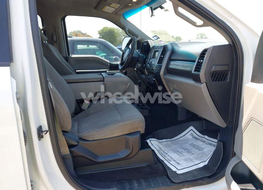 Photo 5 of 2019 Ford F-250 XLT (VIN 1FT7W2BT0KEE85911)