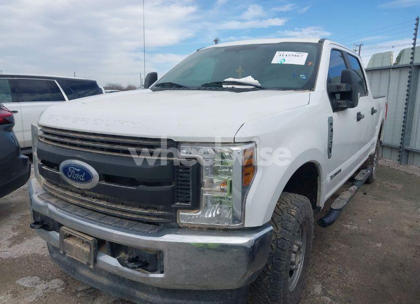 Photo 2 of 2019 Ford F-250 XL (VIN 1FT7W2BT0KEG54762)