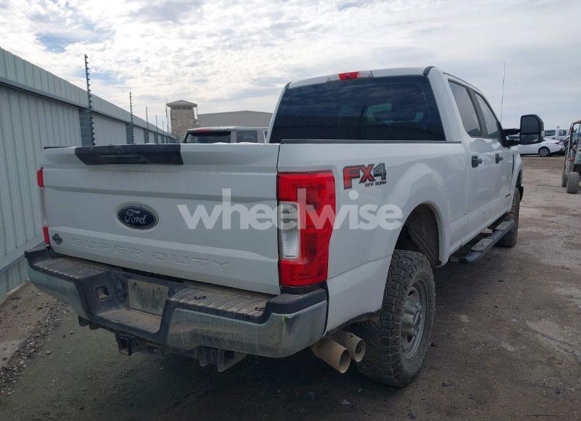 Photo 4 of 2019 Ford F-250 XL (VIN 1FT7W2BT0KEG54762)