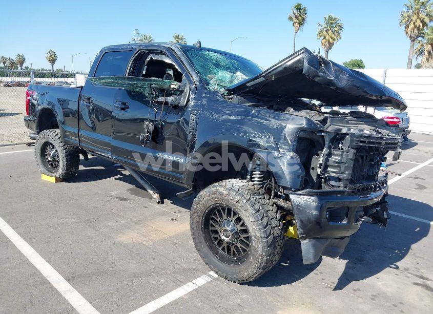 2019 Ford F-250 LARIAT (VIN 1FT7W2BT0KEG76115) main photo