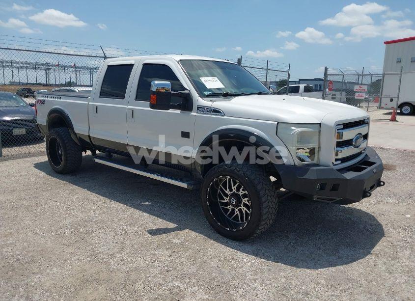 2015 Ford F-250 LARIAT (VIN 1FT7W2BT1FEC08741) main photo