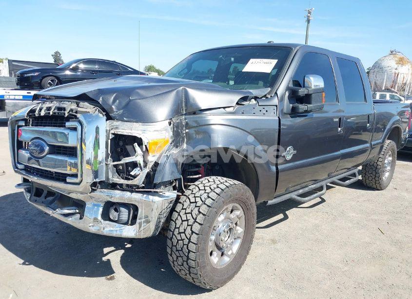 Photo 2 of 2015 Ford F-250 LARIAT (VIN 1FT7W2BT1FEC80622)
