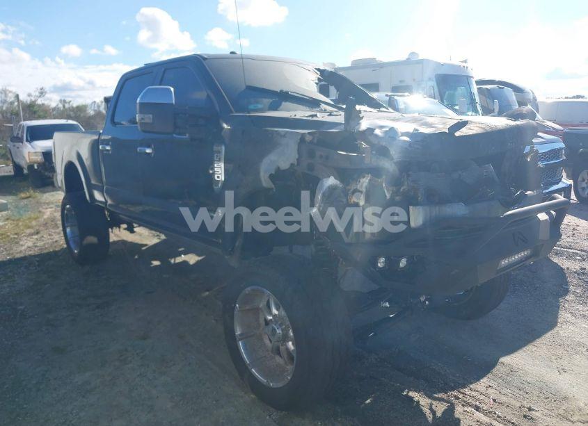 2017 Ford F-250 KING RANCH (VIN 1FT7W2BT1HED50266) main photo