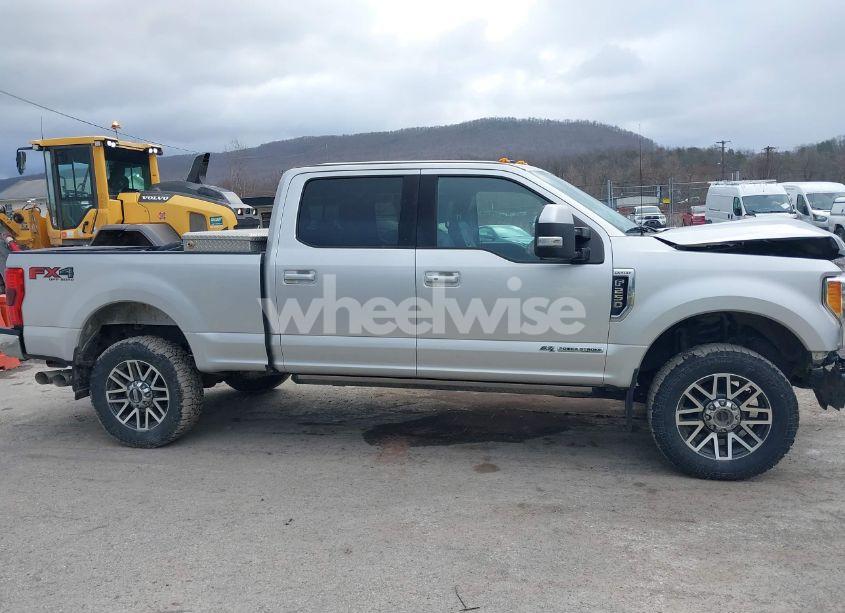 Photo 14 of 2018 Ford F-250 LARIAT (VIN 1FT7W2BT1JEC54725)