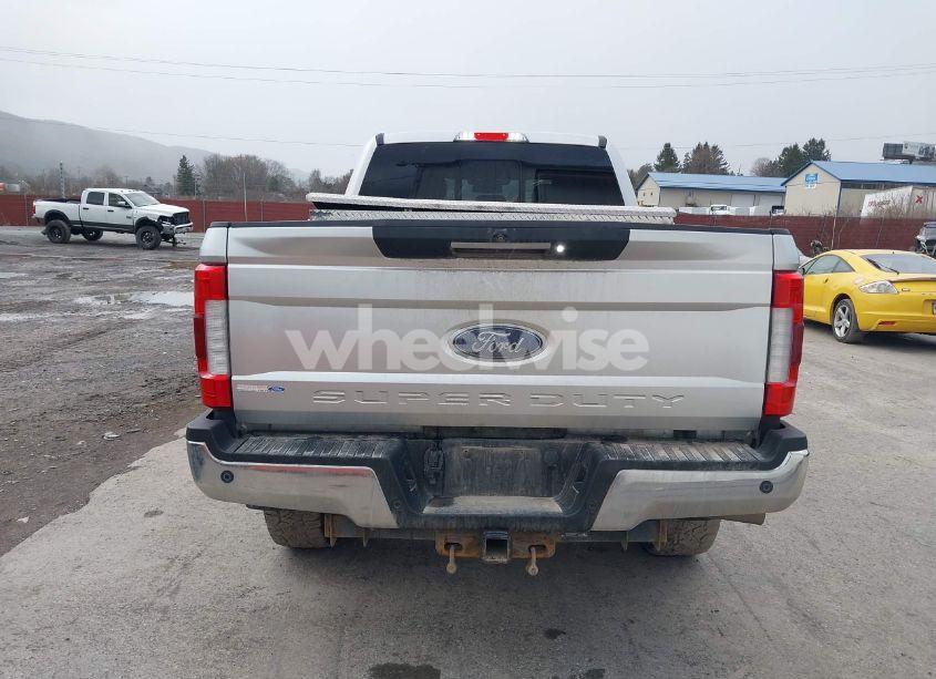 Photo 17 of 2018 Ford F-250 LARIAT (VIN 1FT7W2BT1JEC54725)