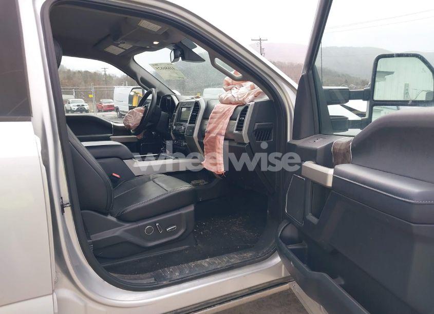 Photo 5 of 2018 Ford F-250 LARIAT (VIN 1FT7W2BT1JEC54725)