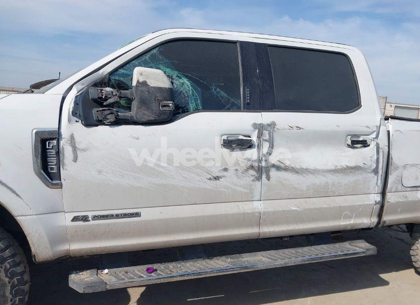 Photo 13 of 2019 Ford F-250 LARIAT (VIN 1FT7W2BT1KEE73217)