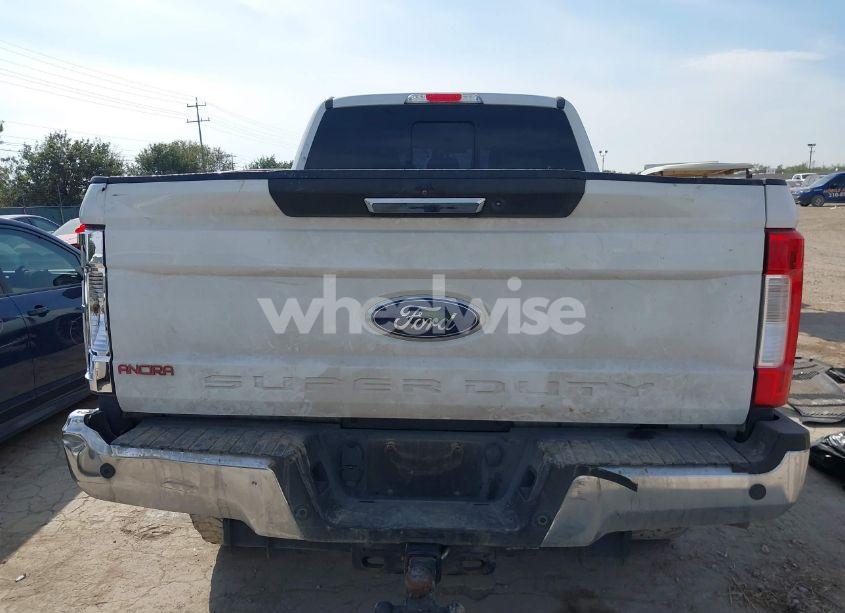 Photo 15 of 2019 Ford F-250 LARIAT (VIN 1FT7W2BT1KEE73217)