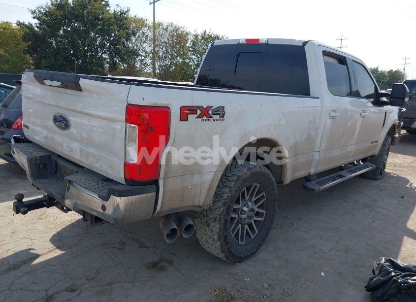 Photo 4 of 2019 Ford F-250 LARIAT (VIN 1FT7W2BT1KEE73217)