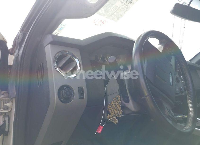 Photo 7 of 2015 Ford F-250 LARIAT (VIN 1FT7W2BT2FEB02332)