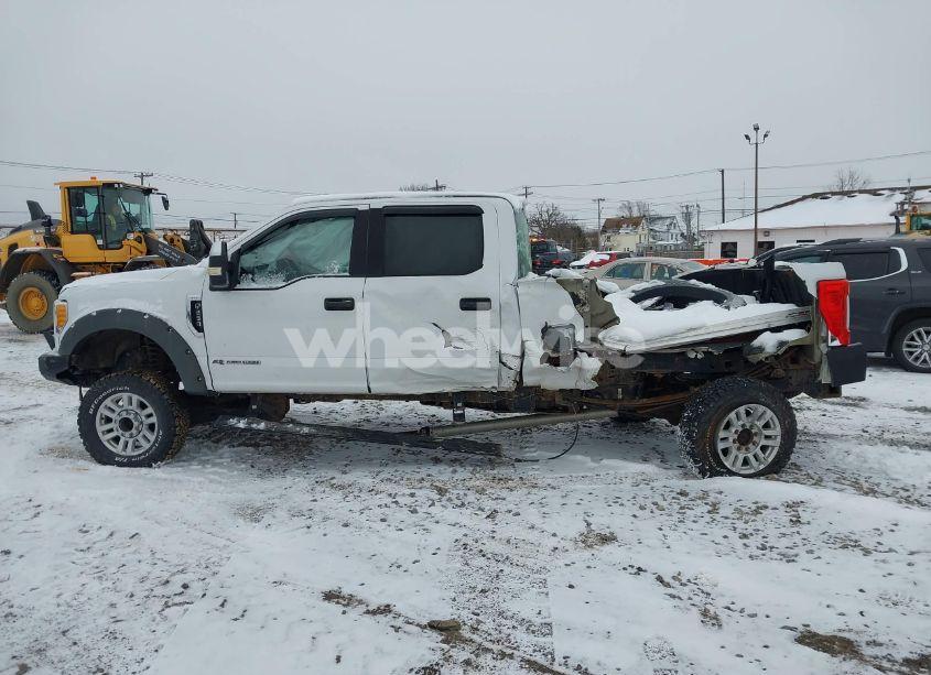 Photo 14 of 2017 Ford F-250 XLT (VIN 1FT7W2BT2HED52429)