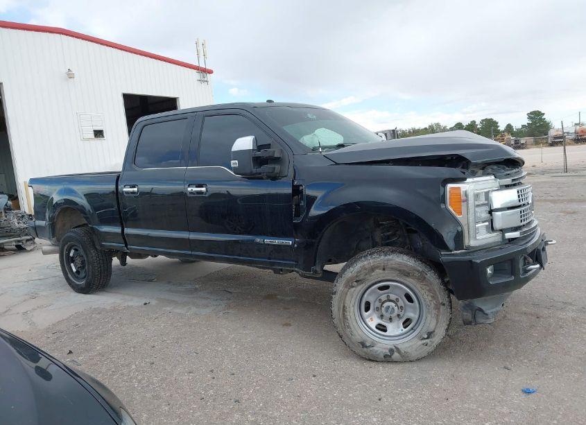 Photo 12 of 2018 Ford F-250 PLATINUM (VIN 1FT7W2BT2JEB58330)