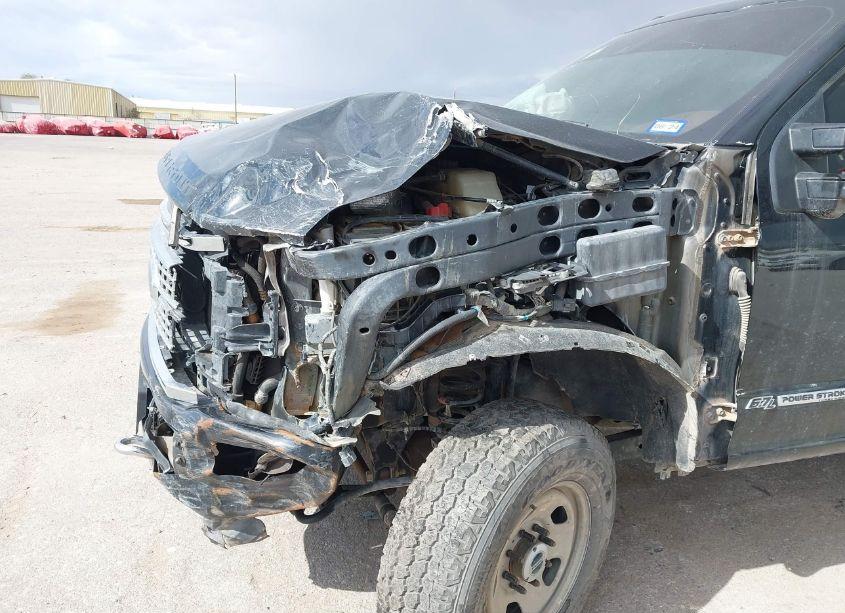 Photo 6 of 2018 Ford F-250 PLATINUM (VIN 1FT7W2BT2JEB58330)