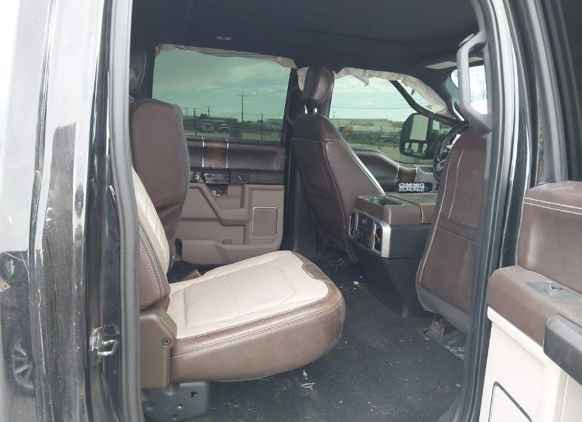 Photo 8 of 2018 Ford F-250 PLATINUM (VIN 1FT7W2BT2JEB58330)