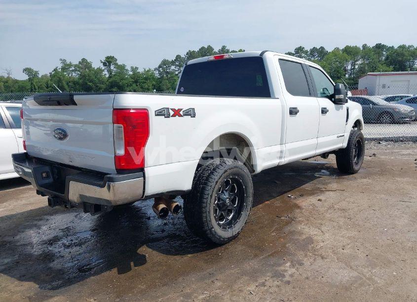 Photo 4 of 2018 Ford F-250 XLT (VIN 1FT7W2BT2JEC44026)