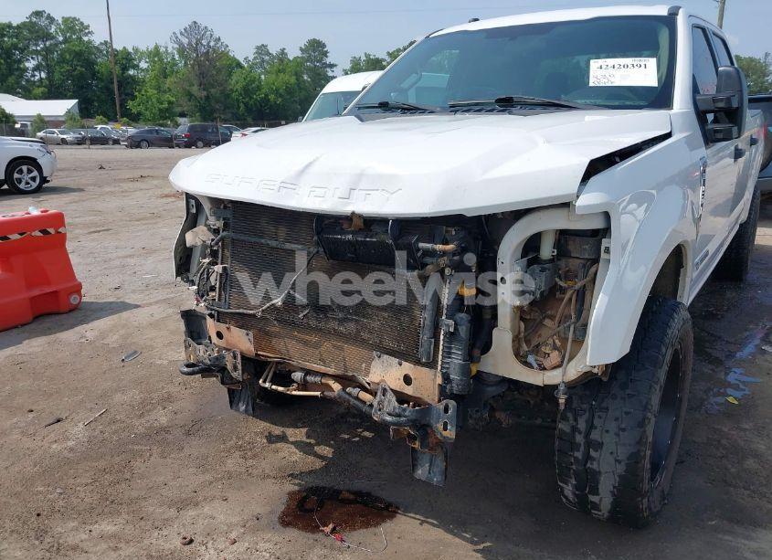 Photo 6 of 2018 Ford F-250 XLT (VIN 1FT7W2BT2JEC44026)