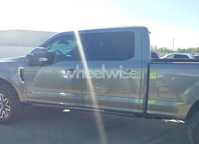 Photo 14 of 2019 Ford F-250 LARIAT (VIN 1FT7W2BT2KEE73338)