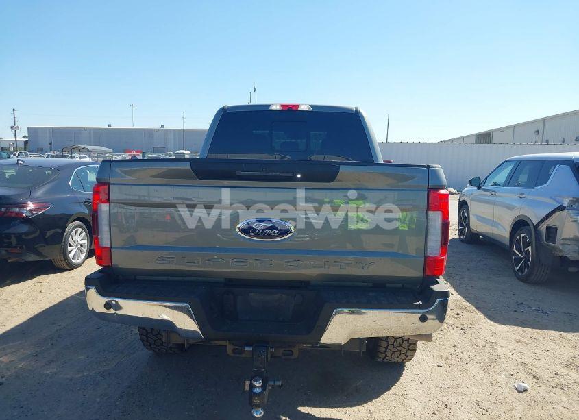 Photo 16 of 2019 Ford F-250 LARIAT (VIN 1FT7W2BT2KEE73338)