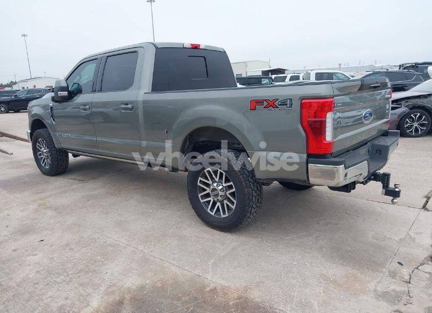 Photo 3 of 2019 Ford F-250 LARIAT (VIN 1FT7W2BT2KEE73338)