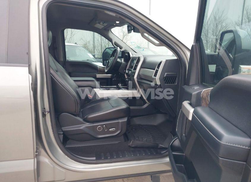 Photo 5 of 2019 Ford F-250 LARIAT (VIN 1FT7W2BT2KEE73338)