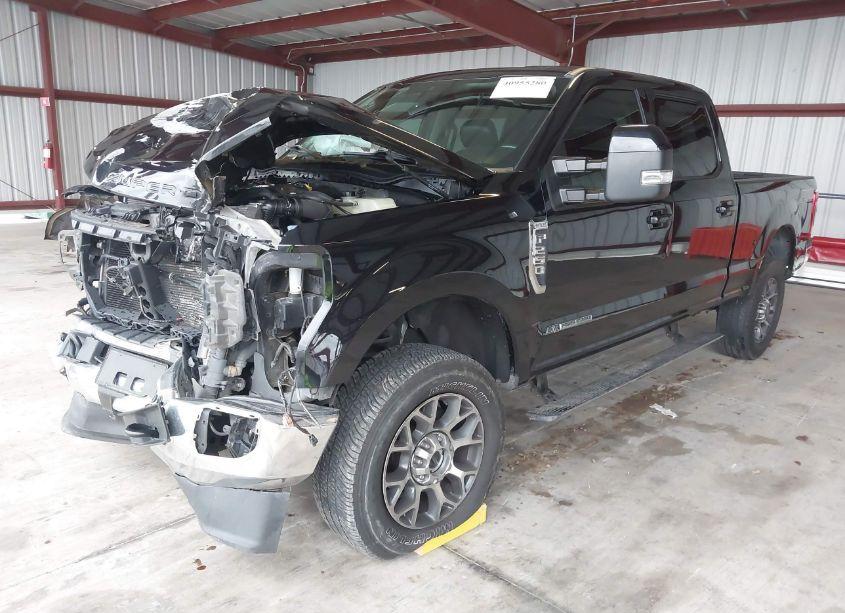 Photo 2 of 2020 Ford F-250 LARIAT (VIN 1FT7W2BT2LED52567)