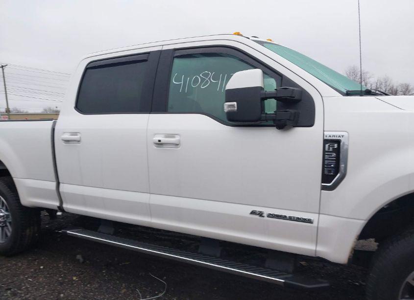 Photo 13 of 2017 Ford F-250 LARIAT (VIN 1FT7W2BT3HEB16808)