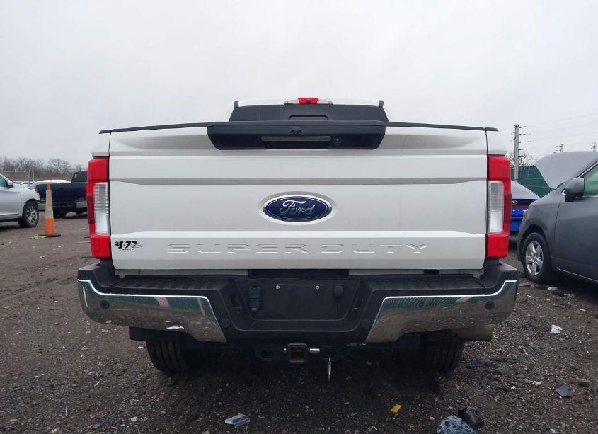 Photo 16 of 2017 Ford F-250 LARIAT (VIN 1FT7W2BT3HEB16808)