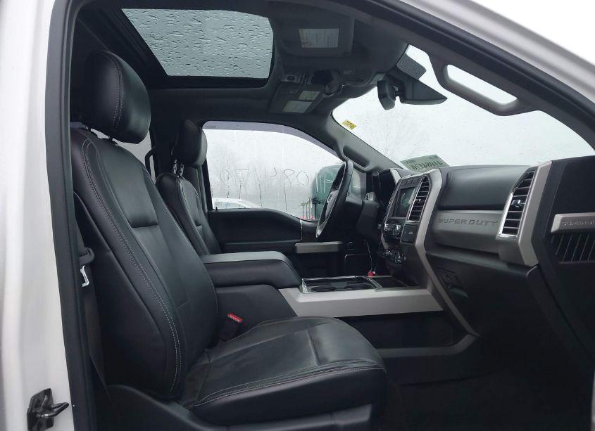 Photo 5 of 2017 Ford F-250 LARIAT (VIN 1FT7W2BT3HEB16808)