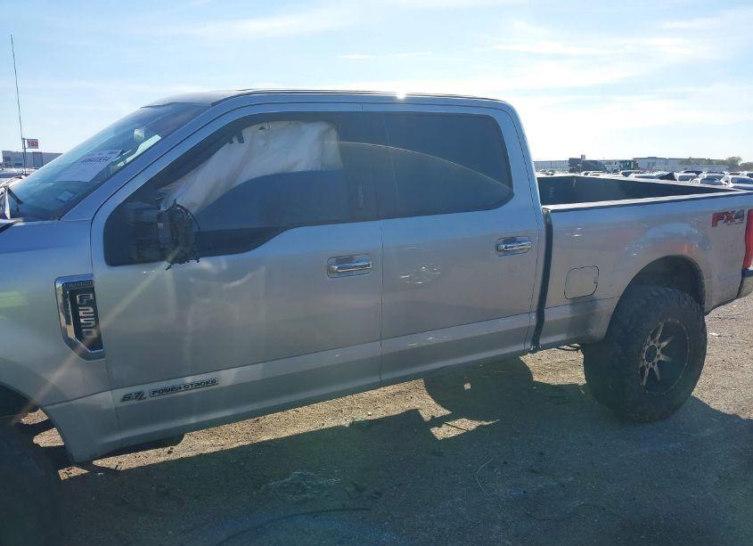 Photo 14 of 2017 Ford F-250 LARIAT (VIN 1FT7W2BT3HEB83943)