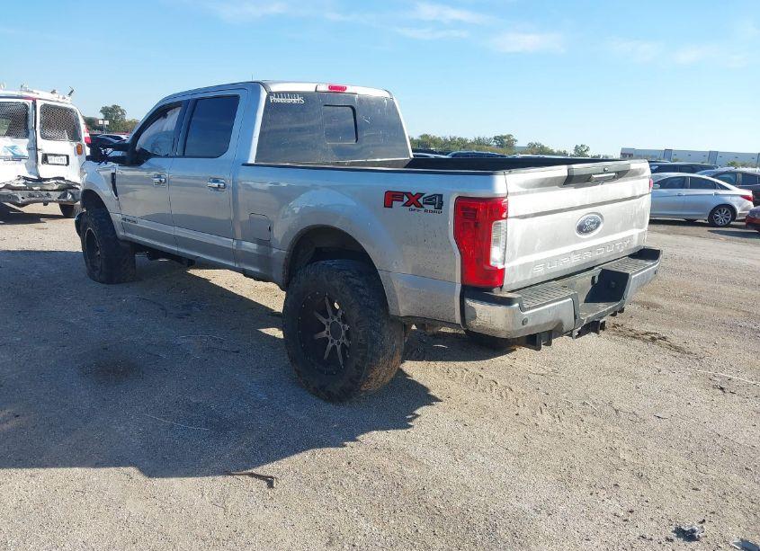 Photo 3 of 2017 Ford F-250 LARIAT (VIN 1FT7W2BT3HEB83943)