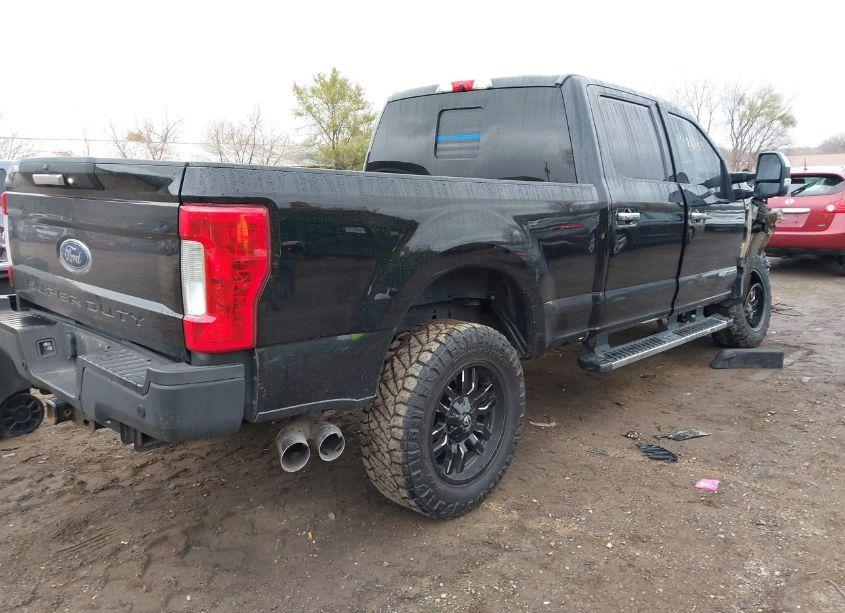 Photo 4 of 2017 Ford F-250 LARIAT (VIN 1FT7W2BT3HED32044)