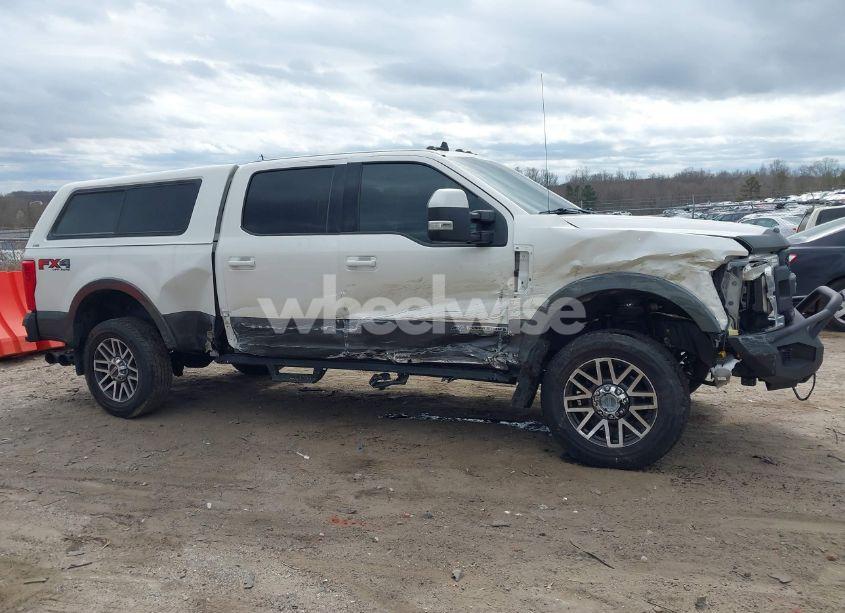 Photo 14 of 2019 Ford F-250 LARIAT (VIN 1FT7W2BT3KED60143)
