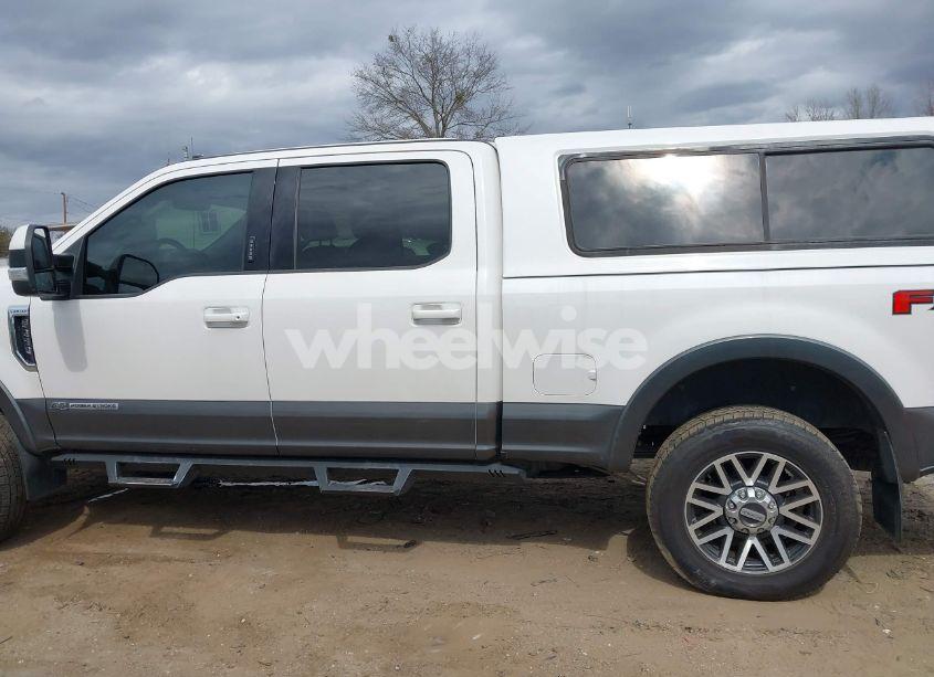 Photo 15 of 2019 Ford F-250 LARIAT (VIN 1FT7W2BT3KED60143)