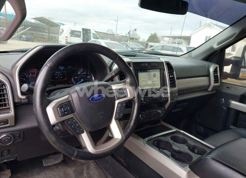 Photo 18 of 2019 Ford F-250 LARIAT (VIN 1FT7W2BT3KED60143)