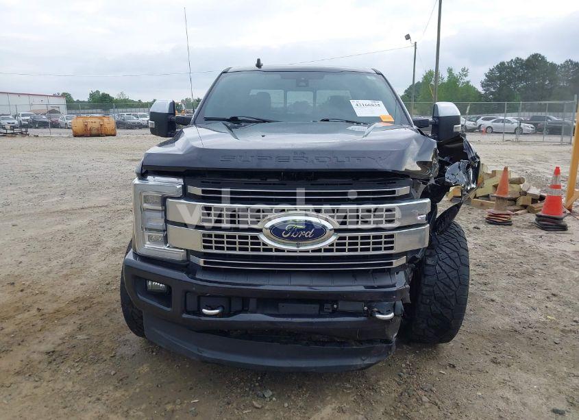 Photo 12 of 2019 Ford F-250 PLATINUM (VIN 1FT7W2BT3KED98410)