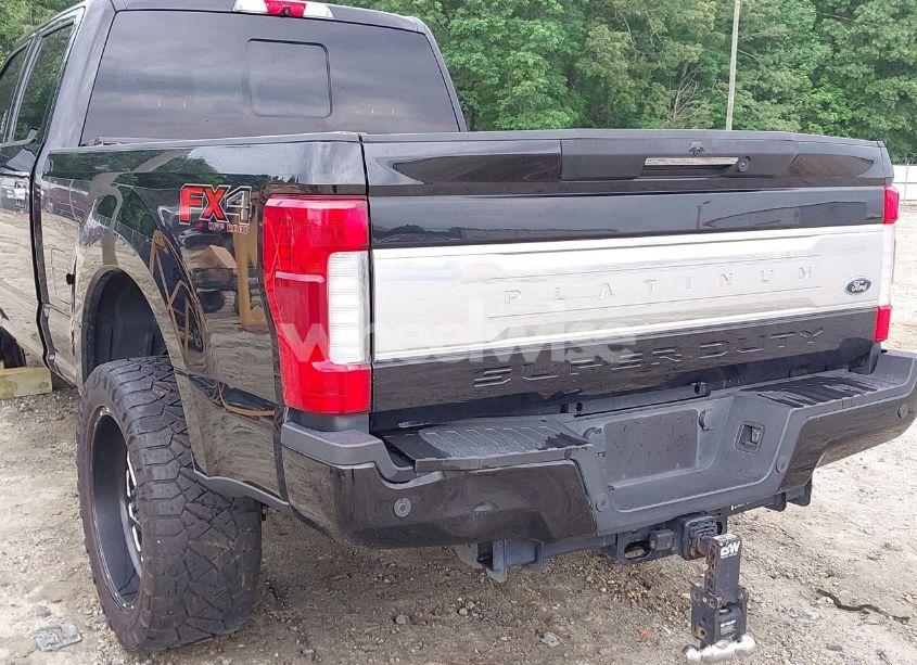 Photo 17 of 2019 Ford F-250 PLATINUM (VIN 1FT7W2BT3KED98410)