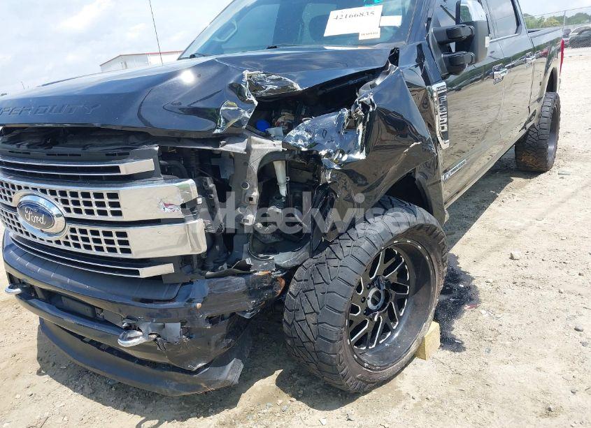 Photo 6 of 2019 Ford F-250 PLATINUM (VIN 1FT7W2BT3KED98410)